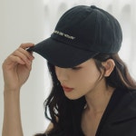 루킹포유 온더모먼트 레터링 코튼 로고 볼캡 C1 블랙