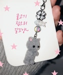 퍼플유니버스 🎀당일출고🎀낭만 고양이 폰줄 키링 벨벳 실바니안 인형 물고기 클로버 책갈피 휴대폰 핸드폰 하트 부착 고리 다이어리 z플립...