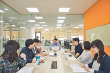 오름스터디센터독서실테라시스템즈 | 오름테라퓨틱(주) 2026년 기업정보 | 직원수, 근무환경, 복리후생 등 - 사람인 오름테라퓨틱(주) 2026년 기업정보 | 직원수, 매출액, 복리후생 등...