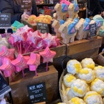 러쉬이태원역점주 | LUSH - 역삼1동에서 화장품 매장일에서의 사진