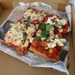 피자이탈리(pizza italy)운양점 | Pizza Collective - Lincoln Square에서 피자 전문점일 Pizza Collective