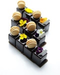 #pastry_inspiration #chocolatedeco #빠아빠#sogood#so_good#valrhona #케익스타그램#강남… | Chocolade brownies, Minicakes...