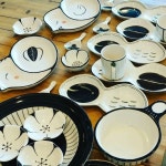 한 블랙블랙 ================================================= #카푸네 #CAPU네그릇가게 #노원도자기공방 #중… in 2021 | Pottery...