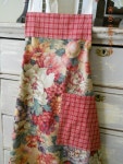 Cute upcycled apron using vintage linens! | 앞치마