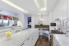 포이닉스부엌가구거제 | Amy Poehler and Will Arnett's Former Home Asks $10 million | 6sqft | 모던 부엌, 집 꾸미기, 가정용