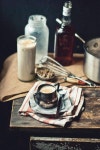 보비스쿰카페테리아 | Warm Coconut Milk with Hazelnuts, Honey & Bourbon | 주류, 크리스마스, 사진