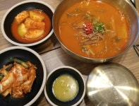 ㅎㅎㅎ 오미래소고기국밥이요 (≥∀≤)/ 서울시 송파구 밥원로 11길 11 (문정동 644번지) 문정현대지식산업센터 B동 1층 152호 오늘은 모임이 있어서...