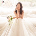 Lavestido ⠀ 드레스 #라베스띠도 @la_vestido_ @la.vestido 스냅 #무이스튜디오 웨딩 #베리굿윤아플래너 … | 웨딩드레스, 드레스
