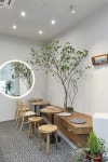 모던통닭 대치역점 | 모던한 화이트&그레이 조합의 13평 카페 인테리어 (강남구 대치동)