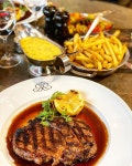 샐러드로우 앤 트라타(광화문점)(SALADLOW&TRATAR) | Instagram의 M E A T F O R C H E F S님: “”All Time Favorite” Okey... Entrecôte with tomato salad, sauce béarnaise and...