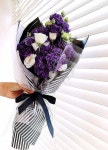 florist #flowerarrangement #flowerbox #handtied #꽃다발 #꽃다발포장 #flowerclass #flo… (2020) | 4th of july wreath
