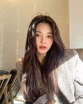 헤어바이지율(HAIR BY 지율) | 이소율 (@yulleda) • Instagram photos and videos in 2020 | Long hair styles, Hair styles, Hair color