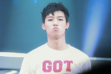 ปักพินโดย Fonz ใน aG7 JB Defsoul ⏩ 제이비