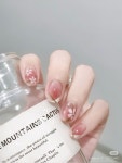 Nails 💅에 있는 Mieko님의 핀 - 2025
