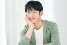 Pin by 국 밥 on ❤️JungHaeIn❤️ | Jung hae-in, Fnc entertainment, Korean actors