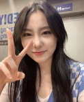 HOT ISSUE (핫이슈), Park YeWon.