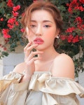 조명켠 듯 생기를 더해주는 핑크! 3CE SLIM VELVET LIP COLOR #HOLD ON🌹 #3ce #3cemo… | Beauty girl, Beauty face, Beauty shots