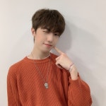 인터머리천국 | 인터보이즈🖐 옛 갈색머리 사진! 지금도 갈색머리인데 느낌이 다르네요...🤎 잘자요!! #FROM_TRENDZ #TO_FRIENDZ #TRENDZ #트렌드지...