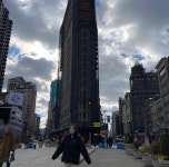 리아니 뉴욕 (LIANI NY) | Pin by 검은 인형 on lea | Skyline, New york skyline, New york
