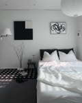 대성기획흥신소블랙앤화이트에어컨 | 블랙앤화이트 침실 스타일링. 꿀잠 가능한 침실. 🛌 에어컨 가동도 다시 시작했고, 수박도 썰어 놓았으니 여름 준비 끝! 컴온!...