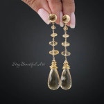 카토탈시스템쿼츠 | Earrings made of Beautiful Yellow Quartz and Citrine Gemstones and Gold Filled ear Studs and components. 🌸 Details: Total length...