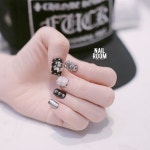 Naill room(네일룸) | Chromeheart nails ----- NAIL ROOM (네일룸) - Korean Nail Art : Organic Spa : Eyelashes . Open time: 9am9pm HÀ NỘI: . 20...