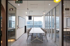 회사 브랜딩을 잘 담아낸 190평 모던 오피스 인테리어 디자인 | Interior design, Home, Office design