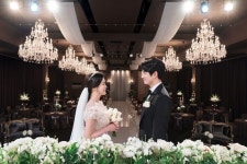 노블레스웨딩샵;집을그리다 | 아이웨딩 > 브랜드 > 웨딩홀 > 노블레스웨딩컨벤션_수원 - 2021 | 샹들리에, 꽃장식, 결혼식