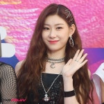 셀럽티비(CELUV.TV) on in 2020 | Seoul music awards, Music awards, Seoul