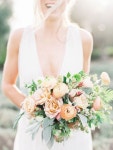 An Expert’s Must-See Technique for the Perfect Summer Bouquet | 부케, 신부, 꽃꽂이