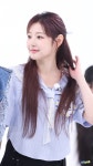 예원 (YEWON) 예원 (YEWON) trong 2024