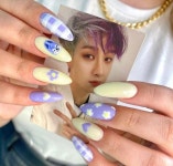 nails에 있는 Dori님의 핀 - 2021 | 네일, 손