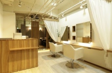 Salon interiors에 있는 William Thornton님의 핀 | 인테리어