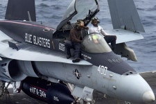 F-18에 있는 125 STUDIO님의 핀(이미지 포함)
