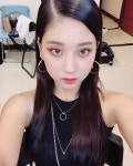 고마워드레스 | 한국 도오착 ! 너무 재밌었다 🐵 모두모두 고마워요💕 굿나잇🌙 #엠카운트다운인타이페이#미쳐#블랙수트#CLC#블랙드레스#멋졍 | Mulher