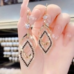 Pin page #earrings #jewelry #jewellery #necklace #fashion #handmade #accessories #handmadejewelry #earringsoftheday #rings #gold #silver...