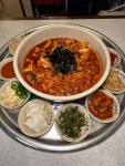 낙지옥 낙지볶음&냉수육&칼국수 전문점 고산점 | 넓적한 칼국수면이 쫀득하다. 통낙지가 실하고 통실하게 들어서 깜짝 놀랐다. 밑반찬도 한상 가득 주신다. 주위에 오봉집이 있으면 행운이다....
