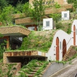 Apartment by Debbie Kerby - Dağa gömülü teras evler. Terrace houses embedded into the mountain. .… | 조경, 테라스 하우스