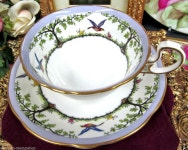 대성무역예원앤틱갤러리 - 양산시 덕계2길 7 | Antique Porcelain에 있는 Joo Woo님의 핀