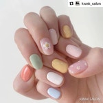 케밍네일 | 베리굿네일 on Instagra... 여리여리한 봄네일! 🌸 누구나 잘어울리는 컬러로 귀… | Beige nails, Hippie nails, Floral nails