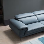 세련된 미스티블루 색상의 베니는 여러분 거실의… | Sofas for small spaces, Sofa furniture, Sofa design