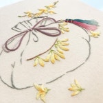 комментариев — 꿈소 embroidery (@ggoomso) в Instagram: «#야생화자수_그림이되다 #미진사» | Bordados a mão, Mãos