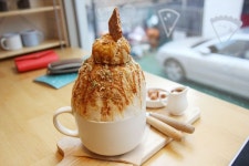 Caramel Bingsu 캬라멜 빙수 Mamang Gateau 마망갸또, Sinsadong | การตกแต่งจานอาหาร