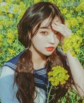 정윤이앤에이정윤E&A | Ghim của : 𝐣𝟏❜❜ trên -,`정윤 | Nhiếp ảnh, Nữ thần, Dép