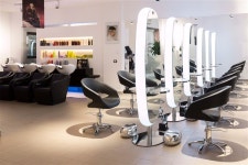 성남디자인;모란미용가구 | Pin de 율이 김 en 실내프로젝트 (con imágenes) | Ideas de peluquería, Salon de belleza, Salones