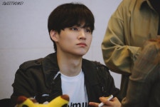 ปักพินโดย Fonz ใน aG7 JB Defsoul ⏩ 제이비