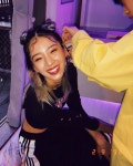 Worry less, smile more🤗💜 📷 @doojmooj #두포토