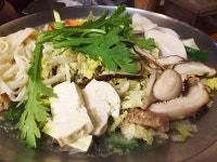 녹진한 곱창 전골이 생각날 때 찾는 가게입니다. 서소문에서 40년 넘게 장사를 하고 있는 곳이라, 근방 직장인들에게는 제법 유명해요....