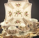 대성무역예원앤틱갤러리 - 양산시 덕계2길 7 | Antique Porcelain에 있는 Joo Woo님의 핀