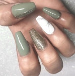 유엔아이네일(You&inail) | and Not Fail in The Attempt #GreenNails #NailedIt #NailArt #FakeNails #beautifulacrylicnails | 네일아트, 네일, 네일아트 디자인